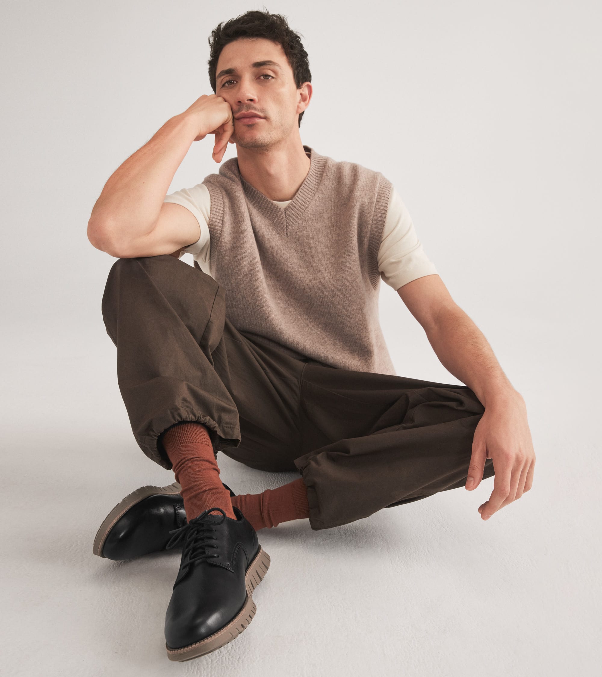 Male Model wearing ZERØGRAND Remastered Collection
